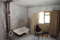 apartment-demolition-framing-home-87805.jpg