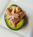 avocado-salmon-lunch-healthy-food-1054293.jpg