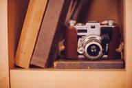 camera-photography-vintage-slr-349942.jpg