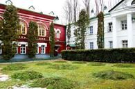 pskov-caves-monastery-arch-1168117.jpg