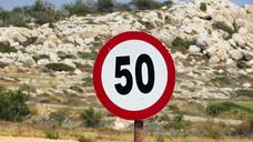 speed-limit-sign-maximum-slow-1386528.jpg