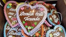 heart-oktoberfest-munich-friends-670813.jpg