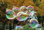 bubbles-statue-color-rainbow-1075423.jpg