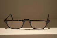 glasses-reading-glasses-185462.jpg