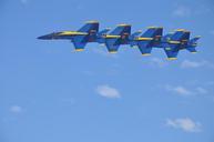 blue-angels-jets-f-18-flight-485329.jpg