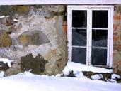 window-cellar-snow-the-land-1225741.jpg