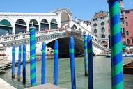 venice-bridge-rialto-pali-colorful-505084.jpg