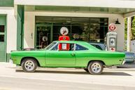 classic-car-antique-gas-pump-green-1130645.jpg