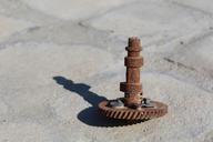 gear-rust-metal-lever-macro-579069.jpg