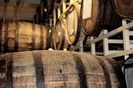 barrels-whisky-barrels-oak-barrels-218176.jpg