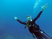 scuba-diver-scuba-diver-padi-water-1062882.jpg