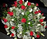 red-roses-white-roses-baby-s-breath-686731.jpg