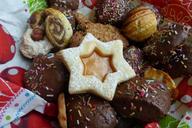 cookie-baked-goods-bake-christmas-564416.jpg