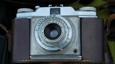 camera-analog-agfa-photography-415113.jpg