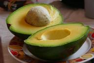 avocado-green-sliced-yellow-seed-878958.jpg