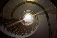 spiral-staircase-railing-gradually-1335548.jpg