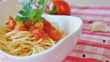 spaghetti-tomatoes-tomato-sauce-1392272.jpg