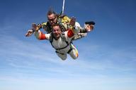 skydiving-sport-extreme-escape-sky-721299.jpg