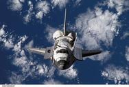 space-shuttle-discovery-cosmos-928881.jpg