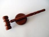 hammer-books-law-court-lawyer-719065.jpg