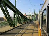 budapest-electric-bridge-487666.jpg