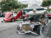 classic-car-halloween-decorations-981367.jpg