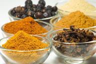 spices-white-pepper-nutmeg-cloves-541974.jpg