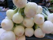 onion-vegetables-healthy-market-379884.jpg