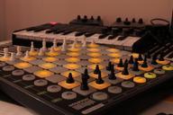 chess-game-synthesizer-music-942241.jpg