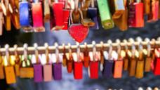 padlock-castle-padlocks-love-locks-1683220.jpg