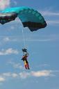 skydiving-sport-extreme-sports-646479.jpg