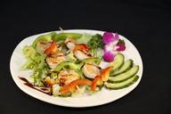 salad-starter-frisch-eat-shrimp-1024738.jpg