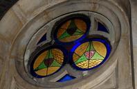 stained-glass-barcelona-303050.jpg