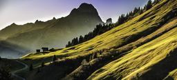 landscape-mountains-abendstimmung-640617.jpg