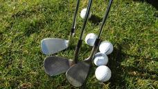 golf-golfer-golfing-pitching-wedge-284633.jpg