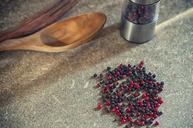 pepper-spices-peppercorns-forte-570311.jpg