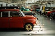 cars-garage-automotive-vintage-690391.jpg