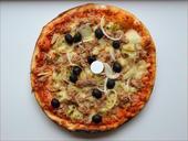 pizza-whole-baked-vegetable-217156.jpg