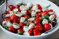 tomatoes-bocconcini-cheese-salad-925698.jpg