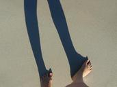 feet-ten-legs-sand-reprint-beach-292094.jpg