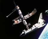 atlantis-space-shuttle-619890.jpg