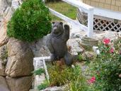 bear-lawn-decoration-statue-990574.jpg