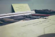 desk-vintage-equipment-stationery-828962.jpg