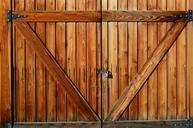 barn-door-farm-wood-wooden-993769.jpg