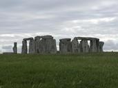 stonehenge-meadow-england-green-191602.jpg