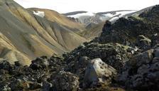 iceland-landmannalaugar-trekking-475581.jpg