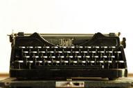 typewriter-writer-vintage-old-type-472845.jpg