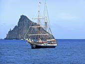 yacht-sailing-ship-nautical-holiday-887969.jpg