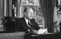 President_Ford_announces_his_decision_to_pardon_former_President_Richard_Nixon_-_NARA_-_7140608.jpg