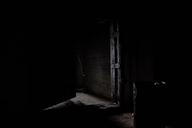 darkness-light-minimalism-609983.jpg